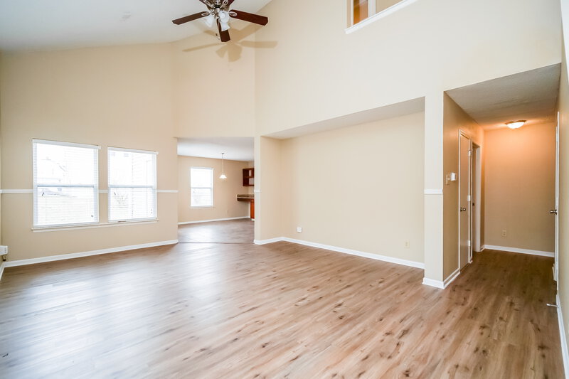 1,650/Mo, 677 Florence Dr Greenfield, IN 46140 Living Room View