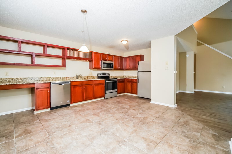 1,650/Mo, 677 Florence Dr Greenfield, IN 46140 Kitchen View