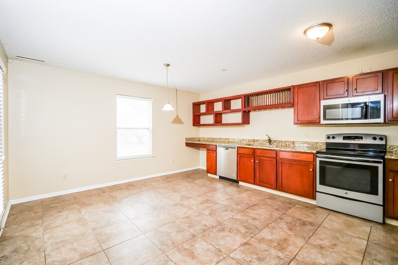 1,650/Mo, 677 Florence Dr Greenfield, IN 46140 Kitchen View 2