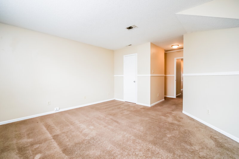 1,650/Mo, 677 Florence Dr Greenfield, IN 46140 Main Bedroom View