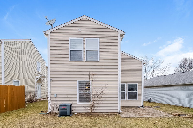 1,650/Mo, 677 Florence Dr Greenfield, IN 46140 Rear View