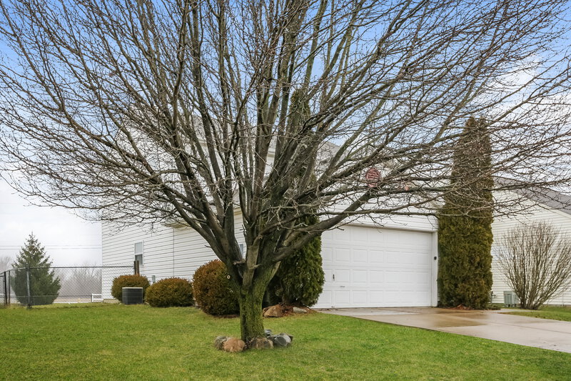 1,765/Mo, 468 Brookstone Dr Greenfield, IN 46140 Front View 2