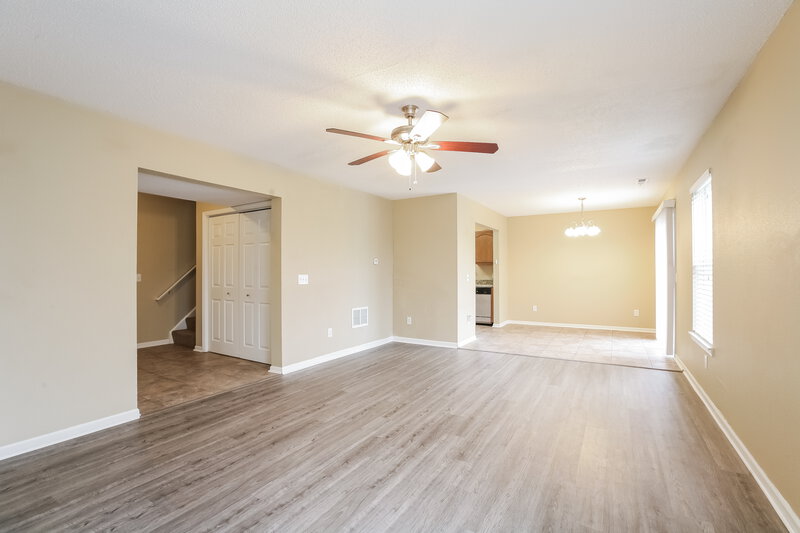 1,765/Mo, 468 Brookstone Dr Greenfield, IN 46140 Living Room View 3