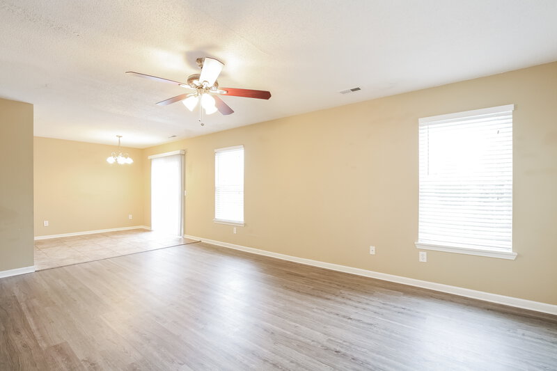 1,765/Mo, 468 Brookstone Dr Greenfield, IN 46140 Living Room View 4