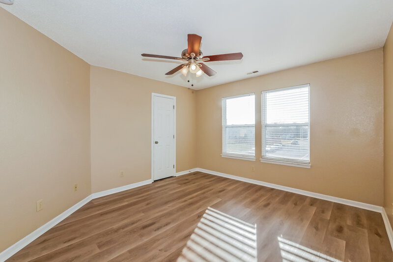 1,980/Mo, 1107 Crescent Dr Greenwood, IN 46143 Main Bedroom View