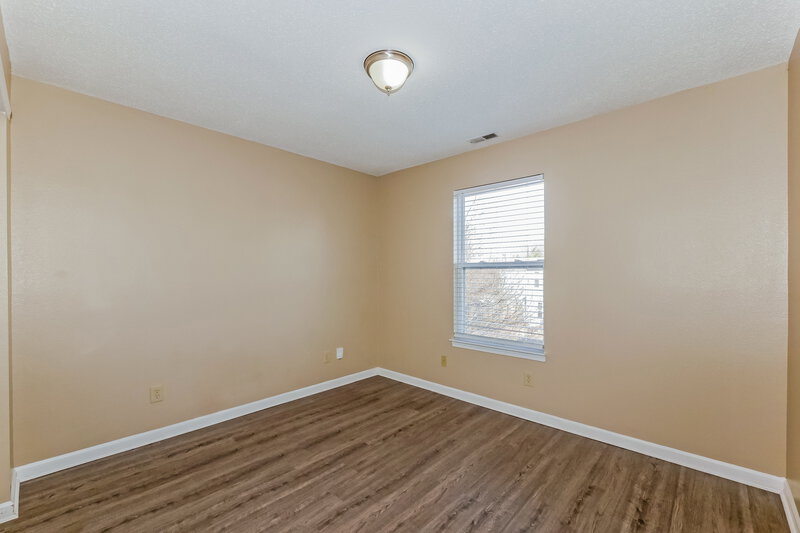 1,980/Mo, 1107 Crescent Dr Greenwood, IN 46143 Bedroom View