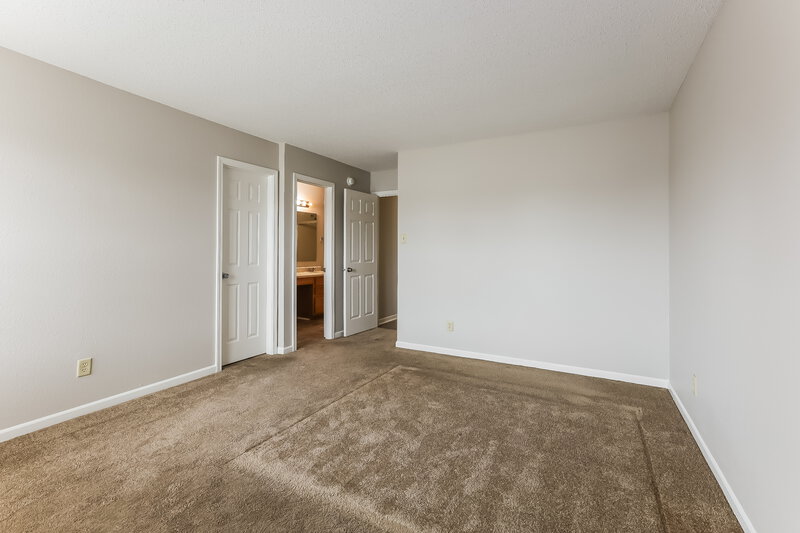 1,630/Mo, 360 Clayton Ln Greenwood, IN 46143 Main Bedroom View 2