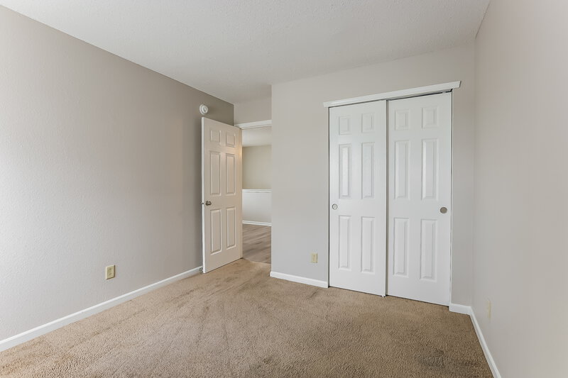 1,630/Mo, 360 Clayton Ln Greenwood, IN 46143 Bedroom View 3