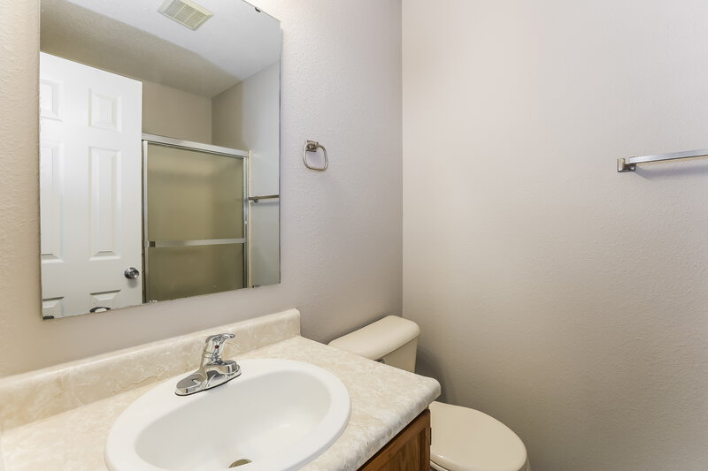 1,630/Mo, 360 Clayton Ln Greenwood, IN 46143 Bathroom View