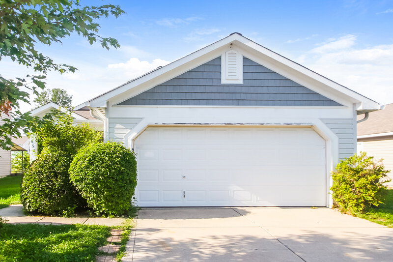 1,720/Mo, 652 Cloverfield Ln Greenwood, IN 46143 External View