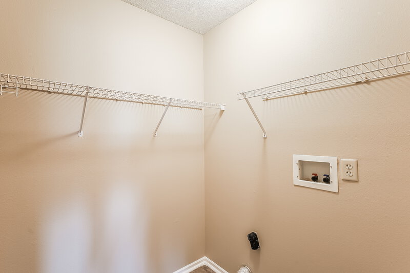 1,720/Mo, 2122 Summer Breeze Way Greenwood, IN 46143 Laundry Room View