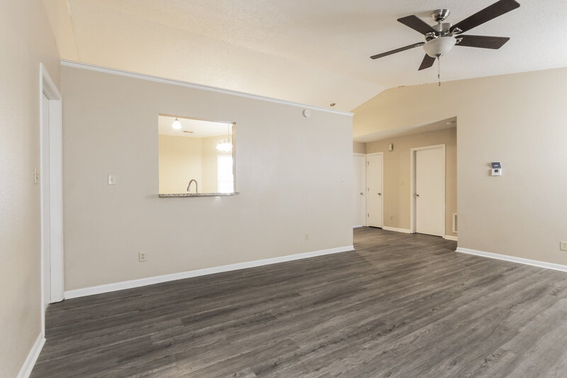 1,935/Mo, 1418 Green Spring Way Greenwood, IN 46143 Living Room View 4
