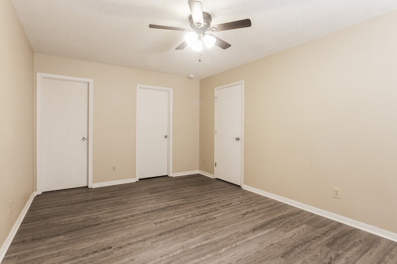1,935/Mo, 1418 Green Spring Way Greenwood, IN 46143 Main Bedroom View