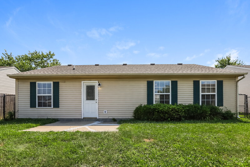 0/Mo, 1418 Green Spring Way Greenwood, IN 46143 Rear View