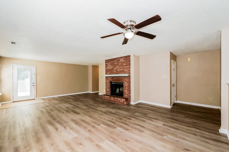 1,880/Mo, 2162 Westmere Dr Plainfield, IN 46168 Dining Room View 2