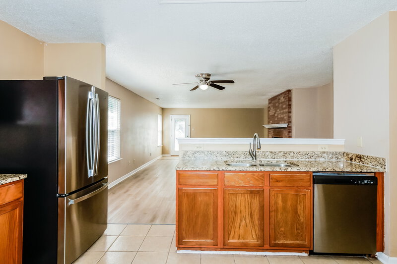 1,880/Mo, 2162 Westmere Dr Plainfield, IN 46168 Kitchen View