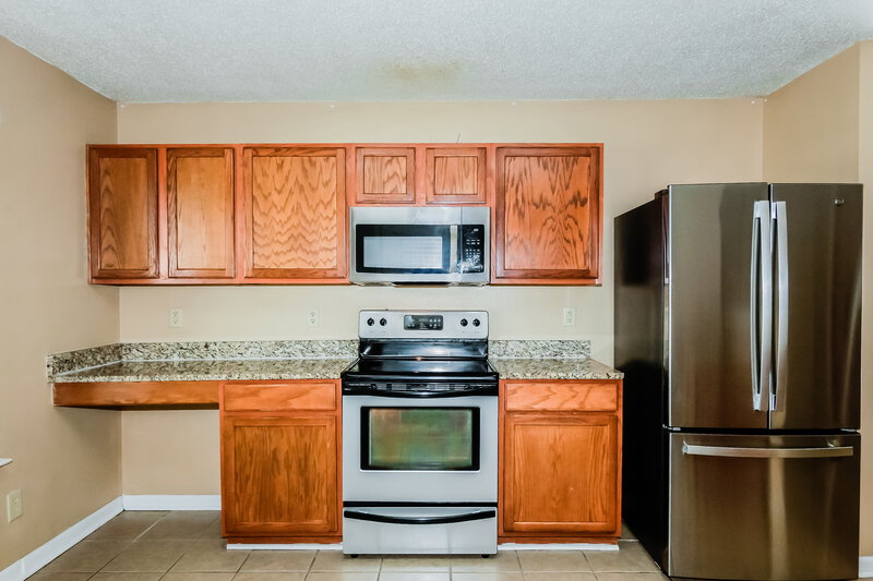 1,880/Mo, 2162 Westmere Dr Plainfield, IN 46168 Kitchen View 2