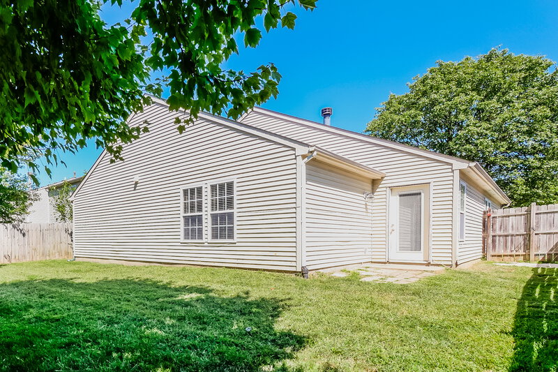 1,880/Mo, 2162 Westmere Dr Plainfield, IN 46168 Rear View