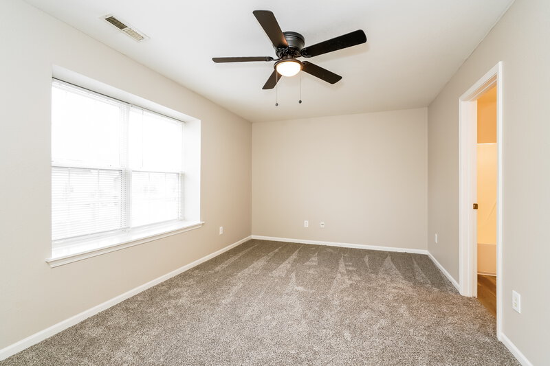 1,815/Mo, 1958 Mare Ave Indianapolis, IN 46203 Main Bedroom View