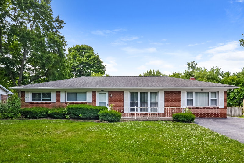 2,200/Mo, 6840 W 16th St Indianapolis, IN 46214 External View