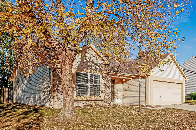 1,650/Mo, 2043 Glendora Dr Indianapolis, IN 46214 Front View