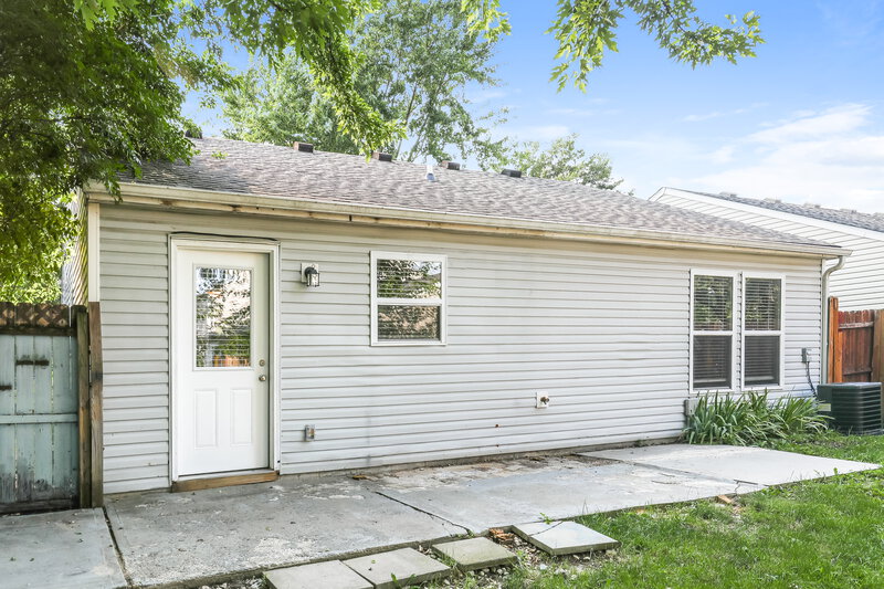 1,675/Mo, 6855 Youngberry Dr Indianapolis, IN 46217 Rear View