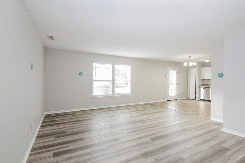 1,740/Mo, 6812 Everbloom Ln Indianapolis, IN 46217 Living Room View