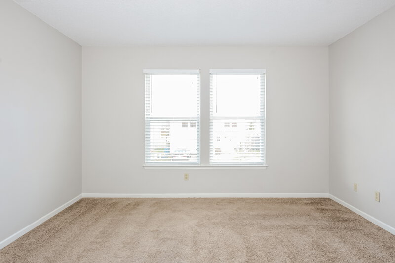 1,740/Mo, 6812 Everbloom Ln Indianapolis, IN 46217 Main Bedroom View