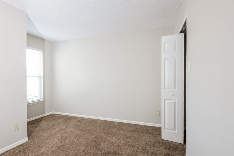 1,740/Mo, 6812 Everbloom Ln Indianapolis, IN 46217 Bedroom View