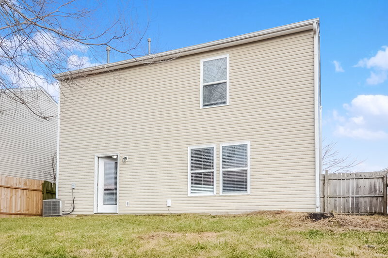 1,740/Mo, 6812 Everbloom Ln Indianapolis, IN 46217 Rear View
