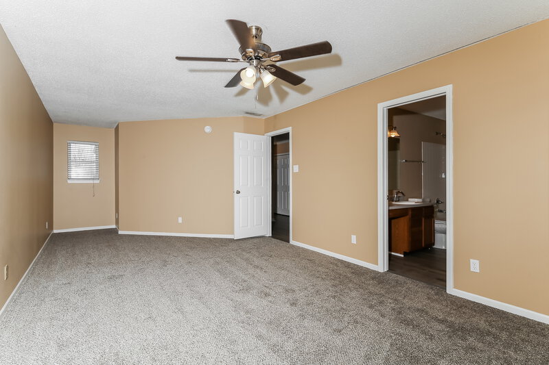 1,680/Mo, 2511 Redland Ln Indianapolis, IN 46217 Main Bedroom View