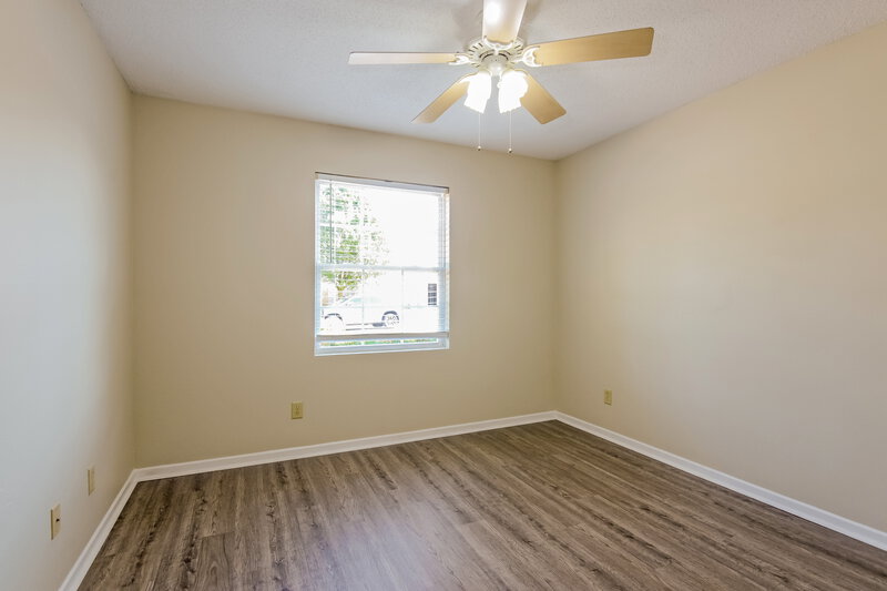 2,260/Mo, 1436 Alonzo Pl Indianapolis, IN 46217 Main Bedroom View