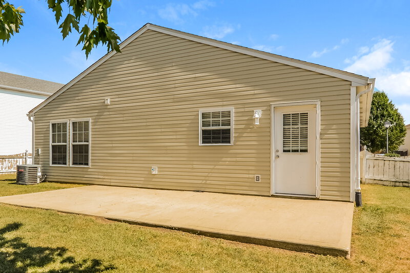 2,260/Mo, 1436 Alonzo Pl Indianapolis, IN 46217 Rear View
