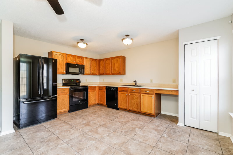 1,700/Mo, 3012 Earlswood Ln Indianapolis, IN 46217 Misc View 4