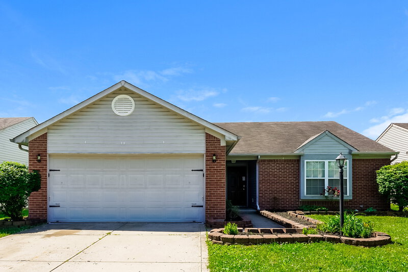 1,640/Mo, 5837 Ashcroft Dr Indianapolis, IN 46221 External View