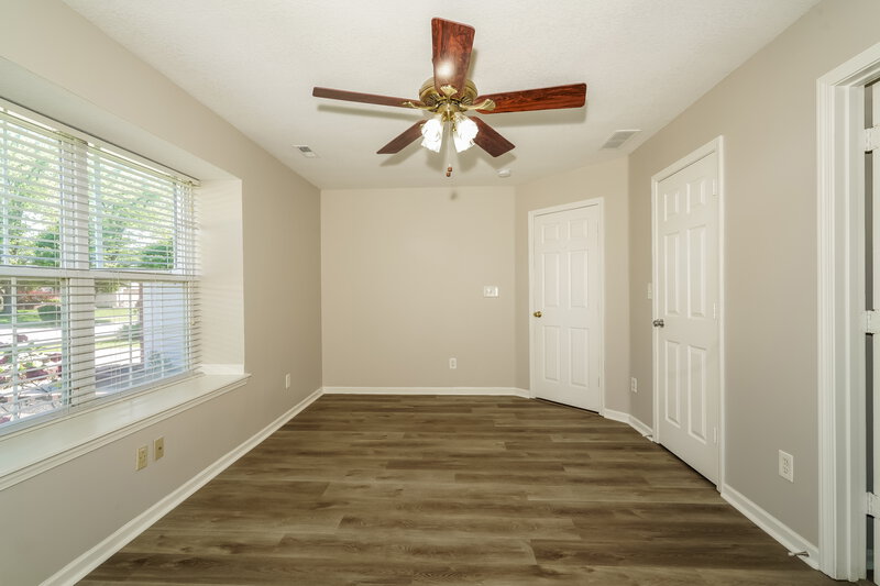 1,640/Mo, 5837 Ashcroft Dr Indianapolis, IN 46221 Main Bedroom View 2