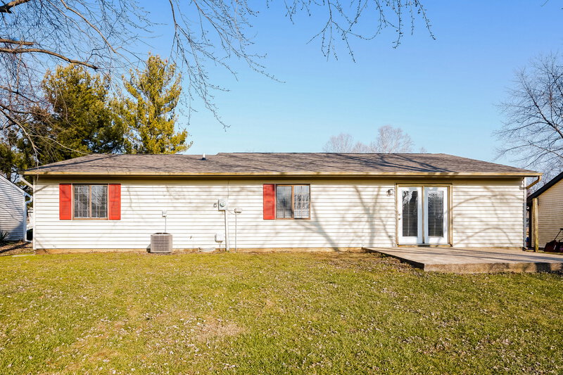 1,750/Mo, 6938 Kellum Dr Indianapolis, IN 46221 Rear View