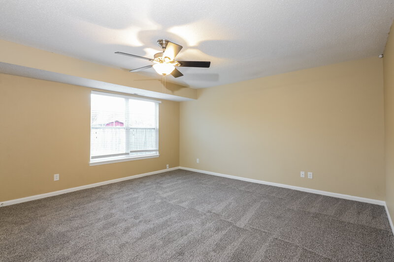 2,005/Mo, 5821 Dollar Forge Dr Indianapolis, IN 46221 Main Bedroom View 3