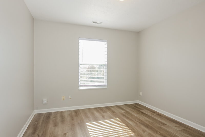 2,200/Mo, 5925 Copeland Mills Dr Indianapolis, IN 46221 Misc View 11