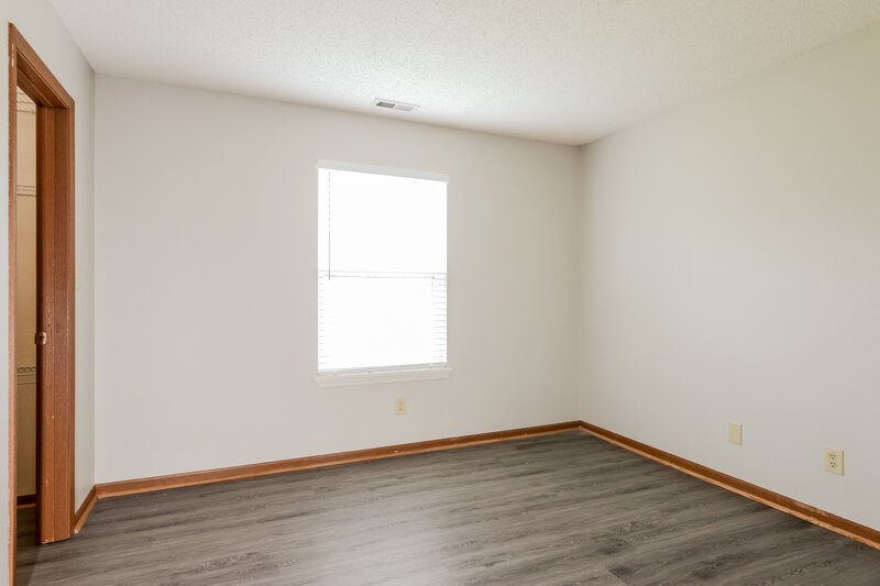 2,310/Mo, 6036 Riversport Ct Indianapolis, IN 46221 Main Bedroom View 2