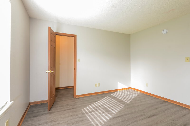 2,310/Mo, 6036 Riversport Ct Indianapolis, IN 46221 Bedroom View 2