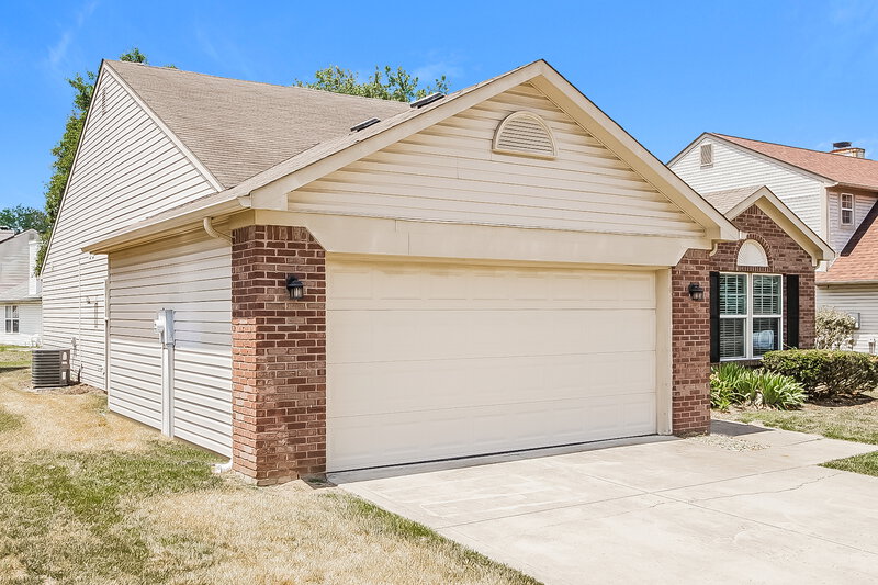 1,730/Mo, 622 Shingle Oak Ct Indianapolis, IN 46224 Front View