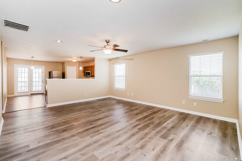 1,730/Mo, 622 Shingle Oak Ct Indianapolis, IN 46224 Living Room View