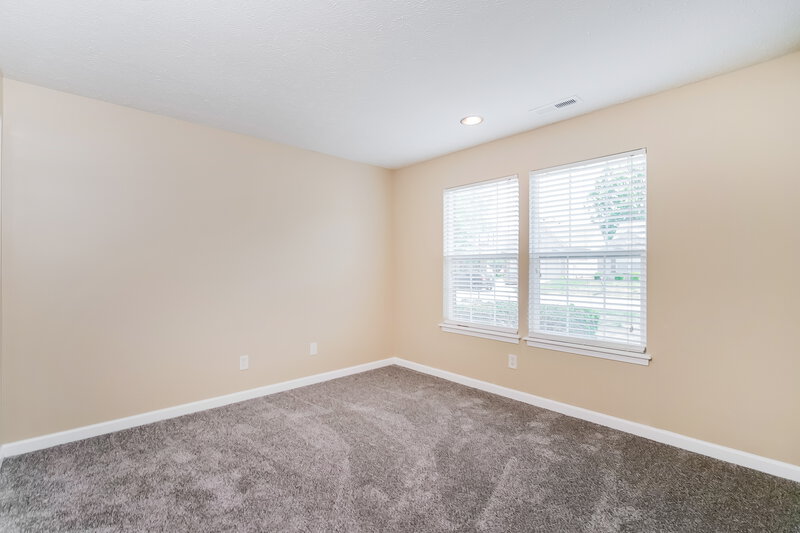 1,730/Mo, 622 Shingle Oak Ct Indianapolis, IN 46224 Bedroom View