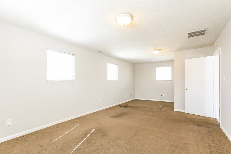 1,485/Mo, 4804 N Kenyon Dr Indianapolis, IN 46226 Master Bedroom View