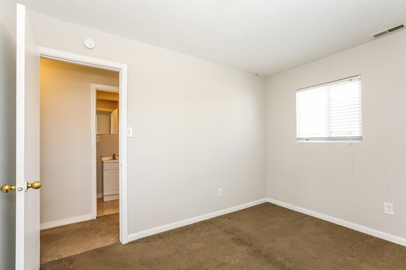 1,485/Mo, 4804 N Kenyon Dr Indianapolis, IN 46226 Bedroom View 6