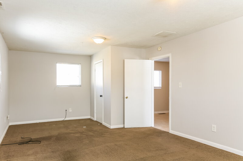 1,485/Mo, 4804 N Kenyon Dr Indianapolis, IN 46226 Bedroom View 9