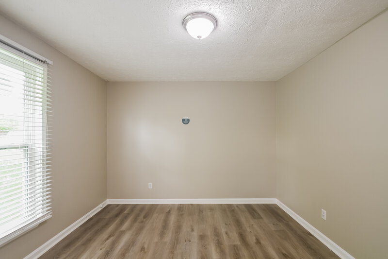 2,120/Mo, 4825 Manker St Indianapolis, IN 46227 Main Bedroom View