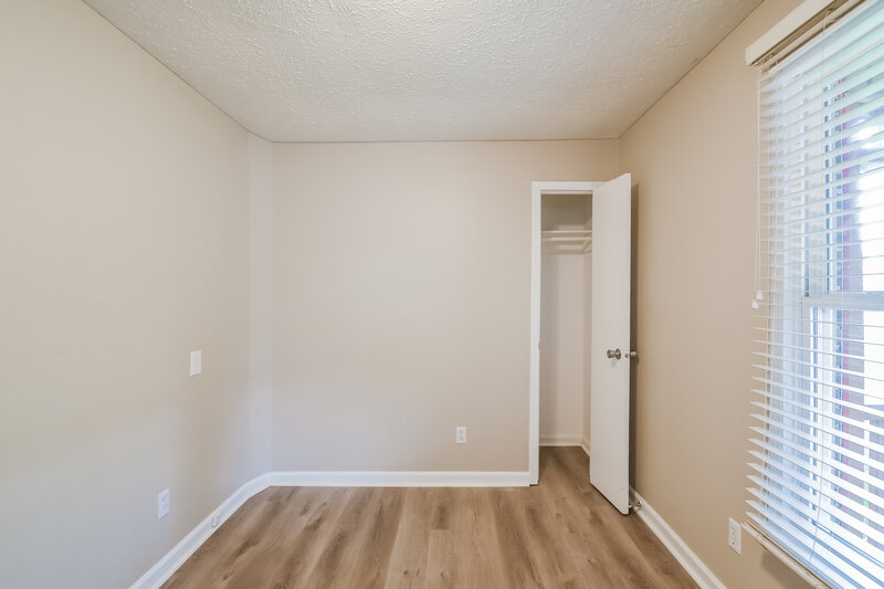2,120/Mo, 4825 Manker St Indianapolis, IN 46227 Bedroom View