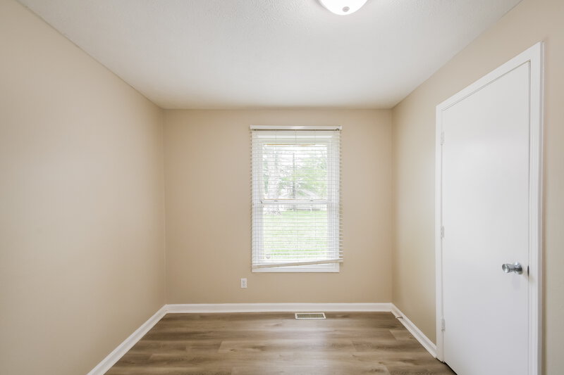 2,120/Mo, 4825 Manker St Indianapolis, IN 46227 Bedroom View 2